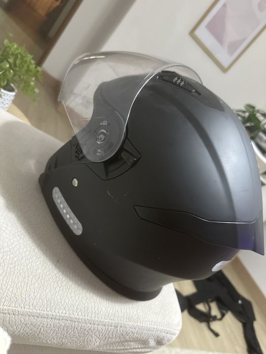 Capacete aberto preto