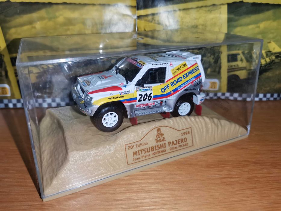 Mitsubishi Pajero - Lote 2 - Rally Paris Dakar 1:43
