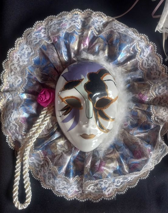 4 máscaras em porcelana (preço por todas)