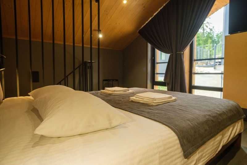 Продаж діючого готельного комплексу біля Буковелю з басейном