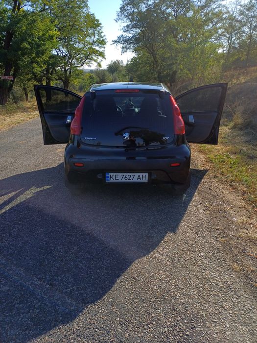 Продам своє авто Peugeot 107