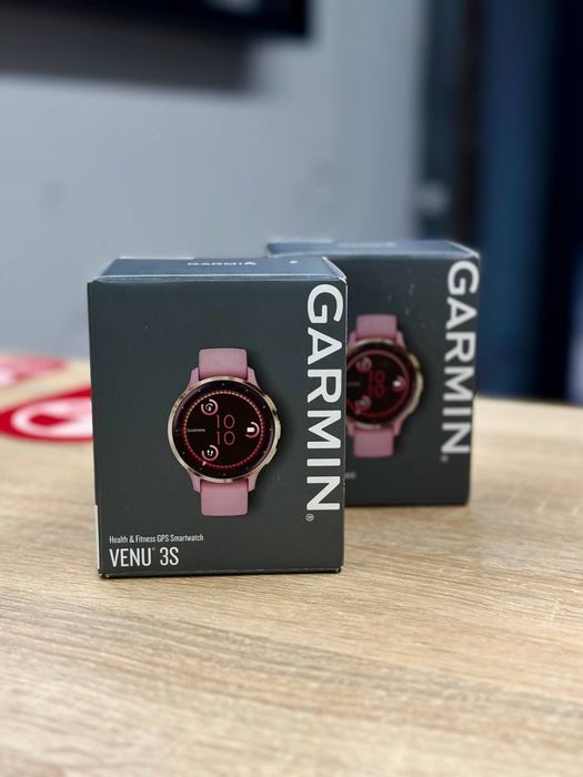 Garmin Venu 3S Soft Gold S. Steel Bezel w. Dust Rose Case and S. Band (010-02785-03/53)