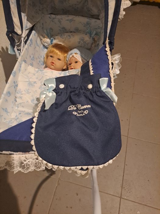 Carrinho de bebé de brincar