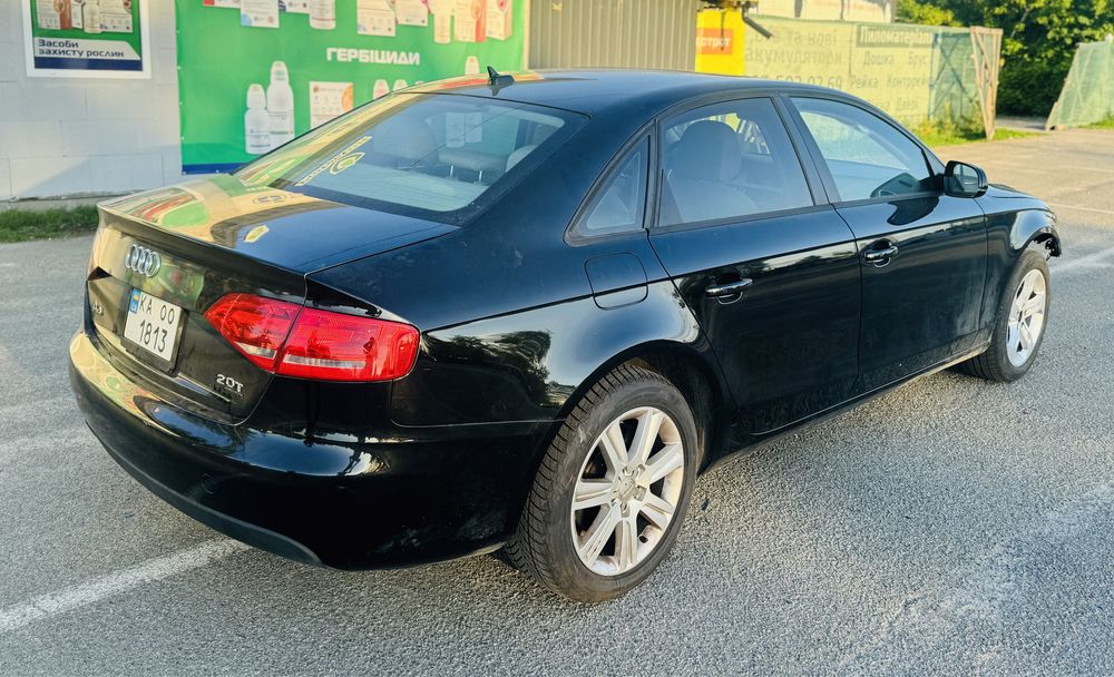 Продам Audi A4 2011 рік 2.0 Бензин Quattro після ДТП!