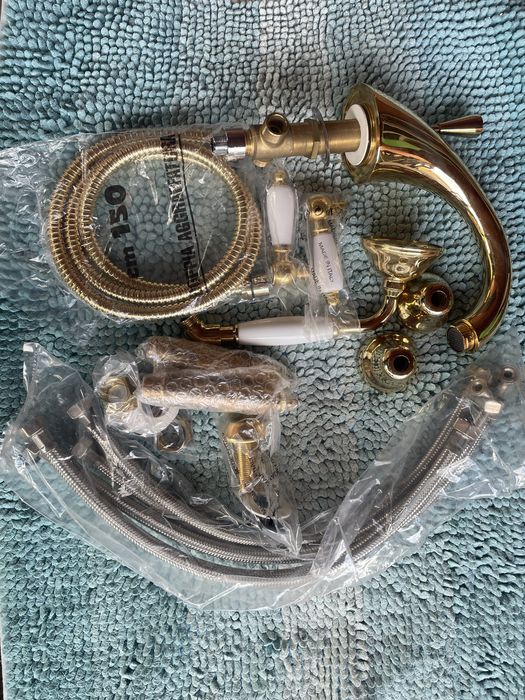 Подам смесітель в вану фірми Bianchi