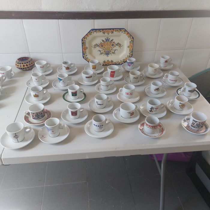 Coffee Cups465146870309867520