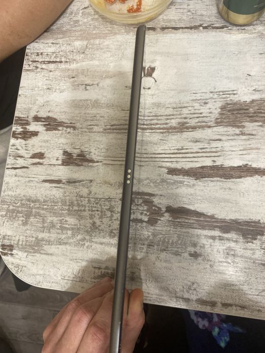 Продам Планшет iPad 2019 Apple