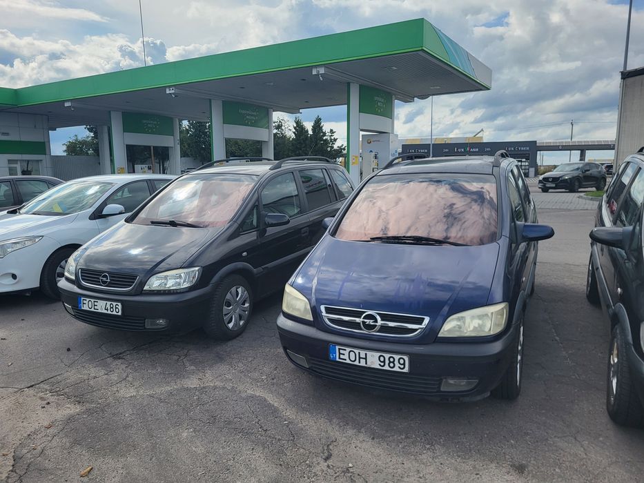 Opel Zafira Рестайлінг не розмитнена вже в Києві