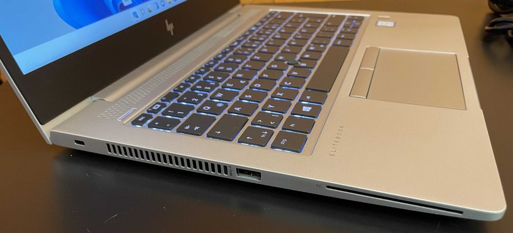 Notebook HP Elite Book 13,3" FHD 8/256GB/ W11Pro / jak nowy /Lid