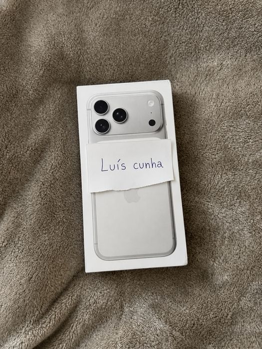 iPhone 17 pro max 512gb cinza/branco novo