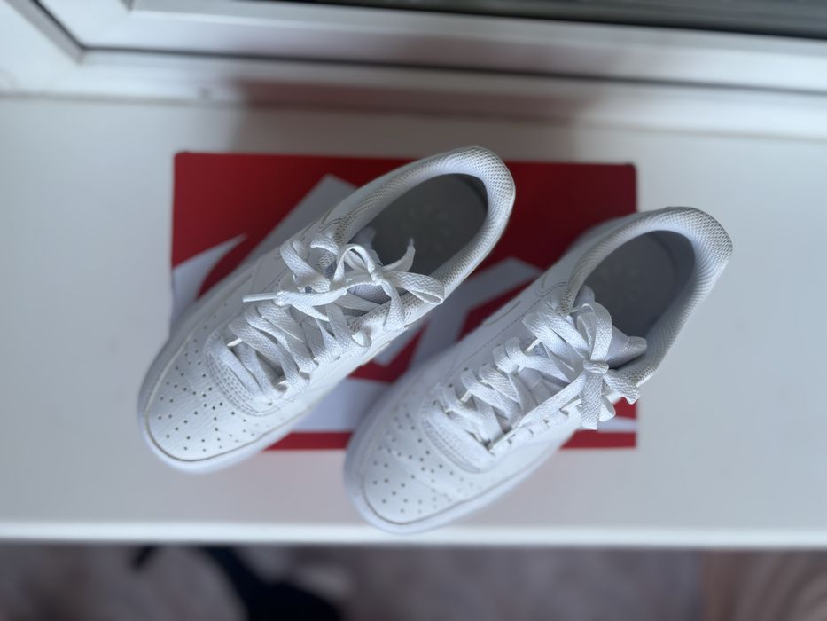 Кросівки жіночі Nike