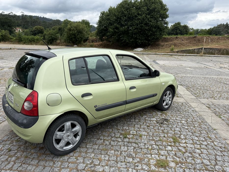 Renault Clio 2  - 1.2 gasolina Impecável