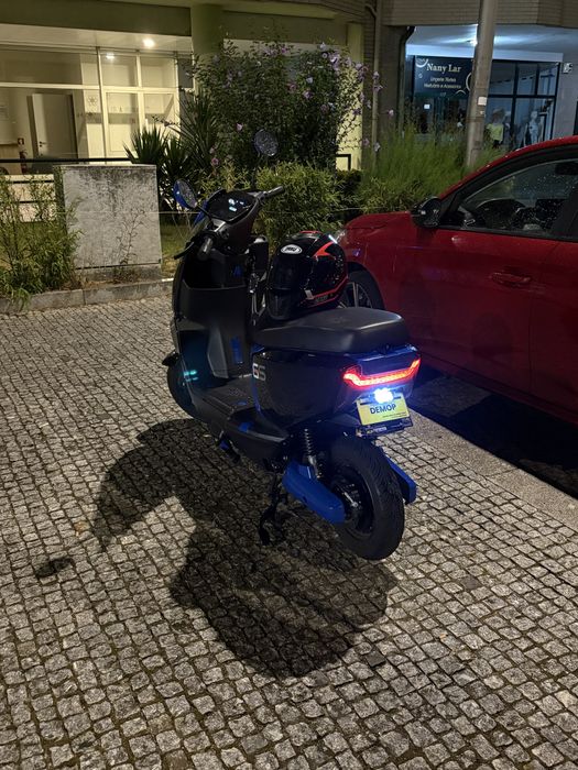 Scooter electrica aluguer