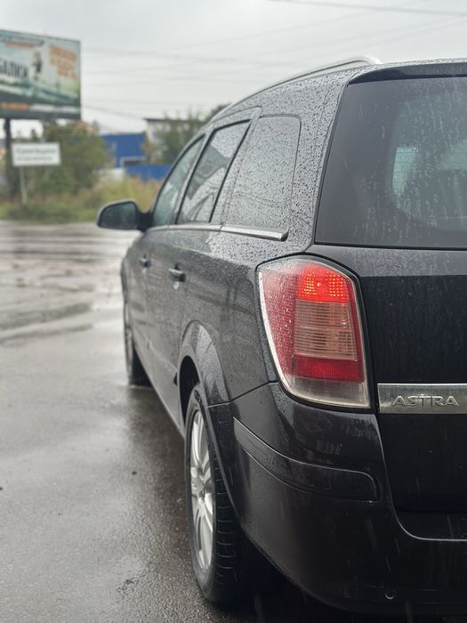 Продам Opel Astra h