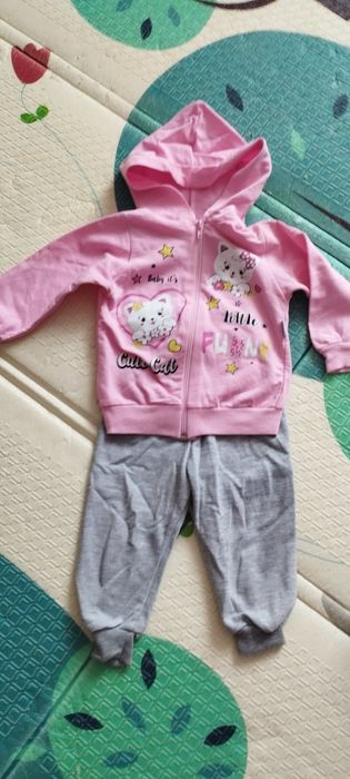 Костюмчики для дівчинки