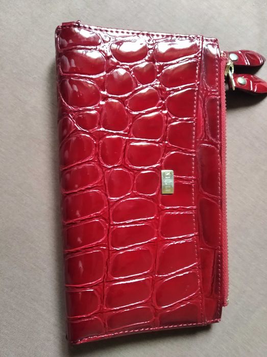 Portfel damski lakierowany Firma NICOLE