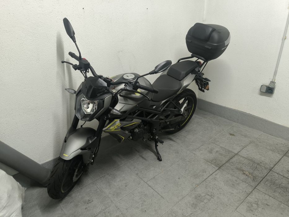 BENELLI bn 125 cinza (2023)