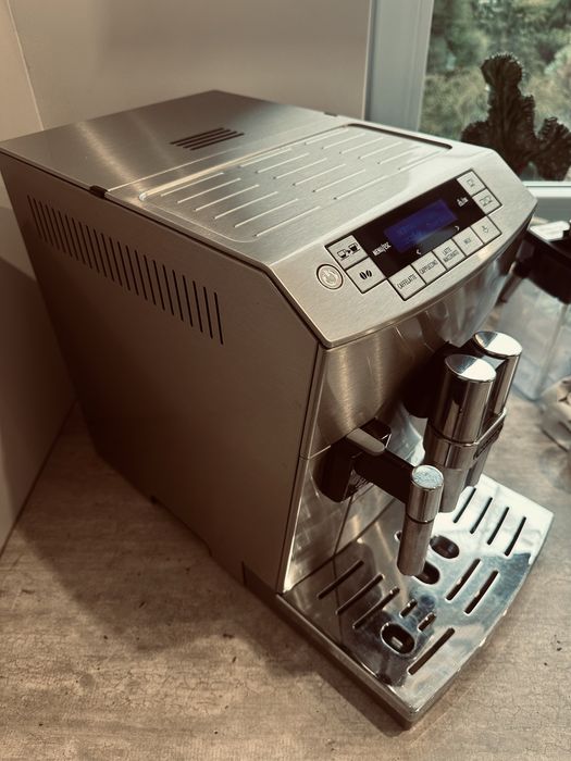 Ekspres do kawy DeLonghi PrimaDonna S De Luxe