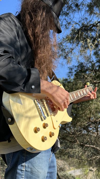 Guitarra Electrica - Beige - J & D