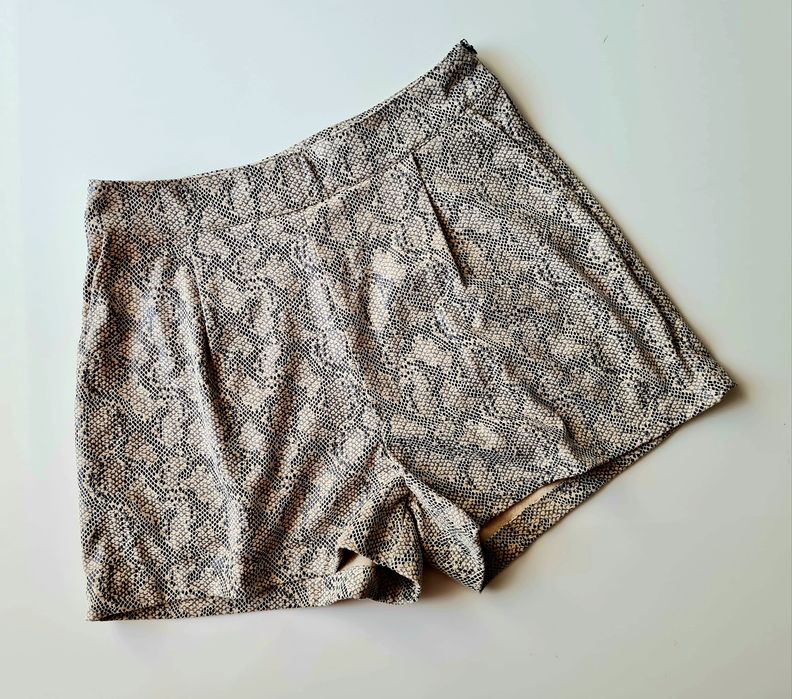 Krótkie spodenki Reserved r. 40 r. L jak nowe