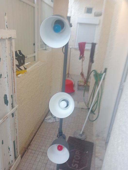 Candeeiro em ótimo estado