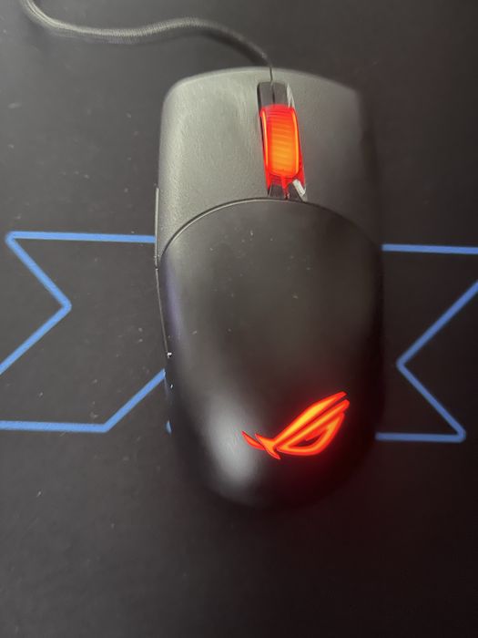 Razer Blackwidow e Asus Rog Keris novos