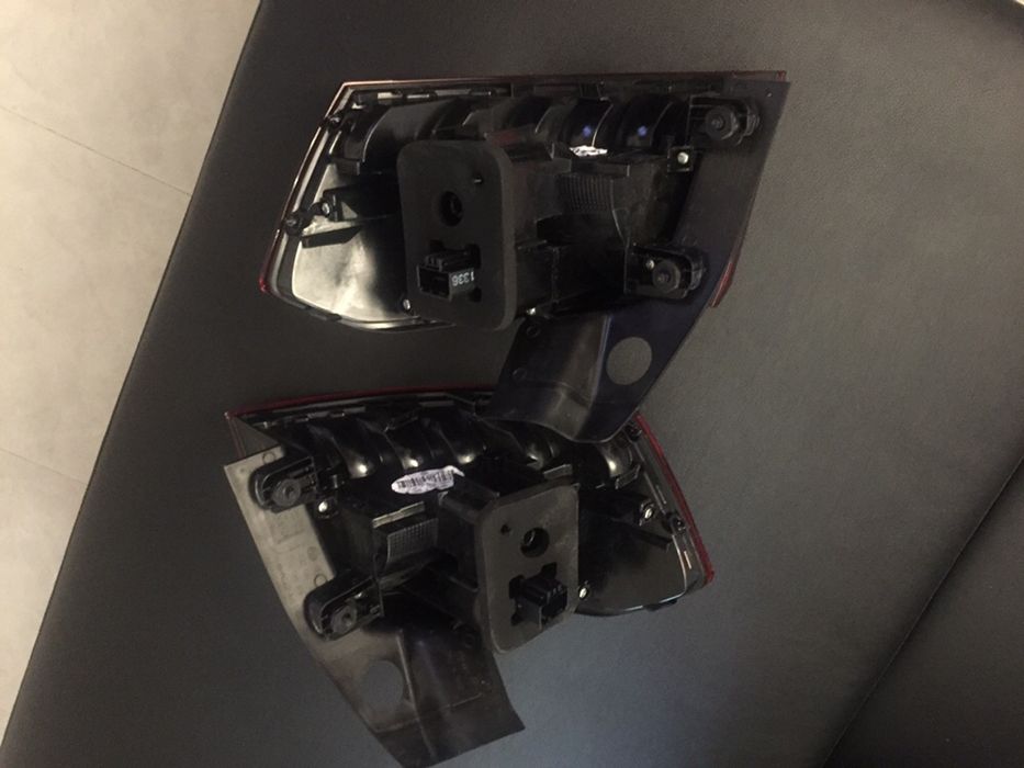 Farol Passat esquerdo e Faróis Traseiros 2017