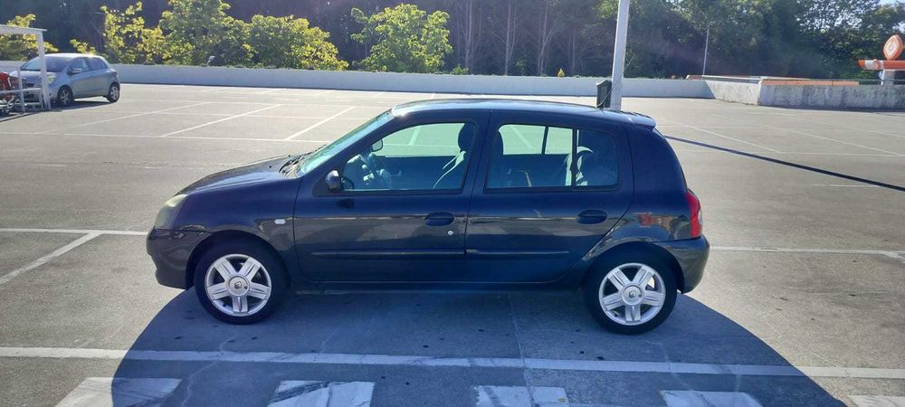 Renault Clio II 1.2 Gasolina