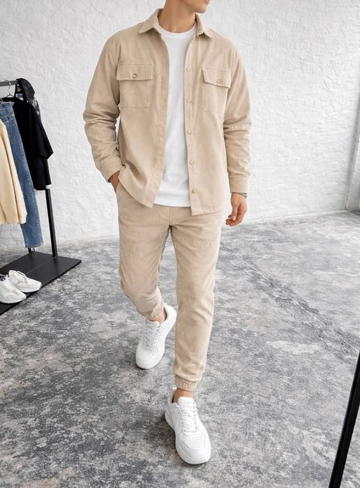 Чоловічий костюм вельветовий