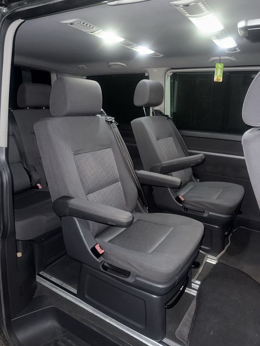 Фольксваген Мультиван 2004.