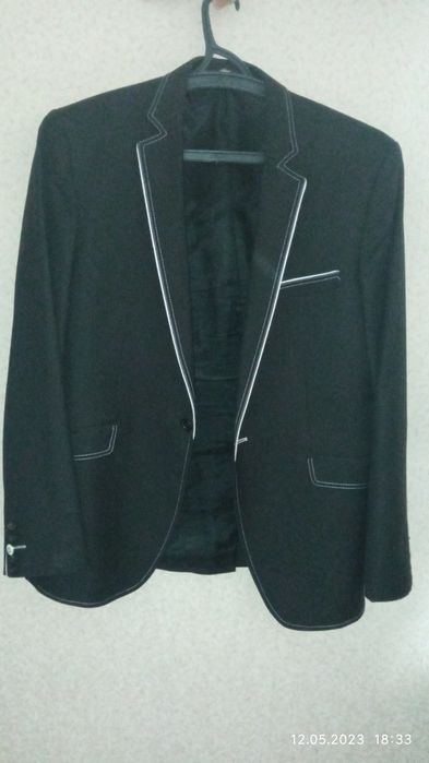 Чоловічий піджак