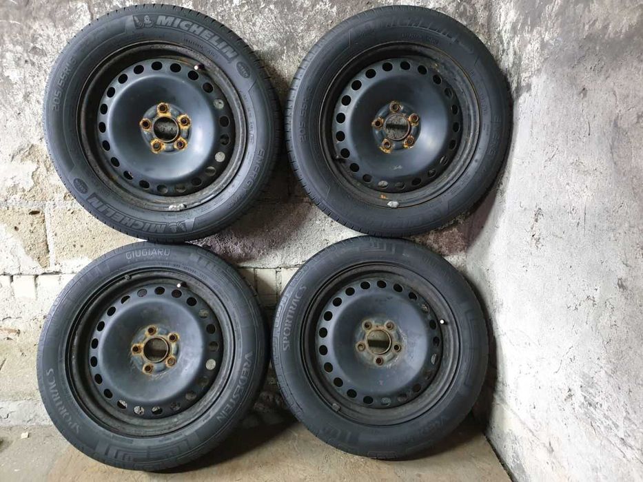 Felgi stalowe Koła Ford Volvo R16 5x108 opony letnie 205/55R16