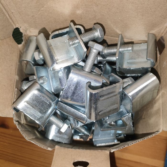 Zacisk, klamra, uchwyt  do kanału wentylacyjnego. Cena za 48 szt.