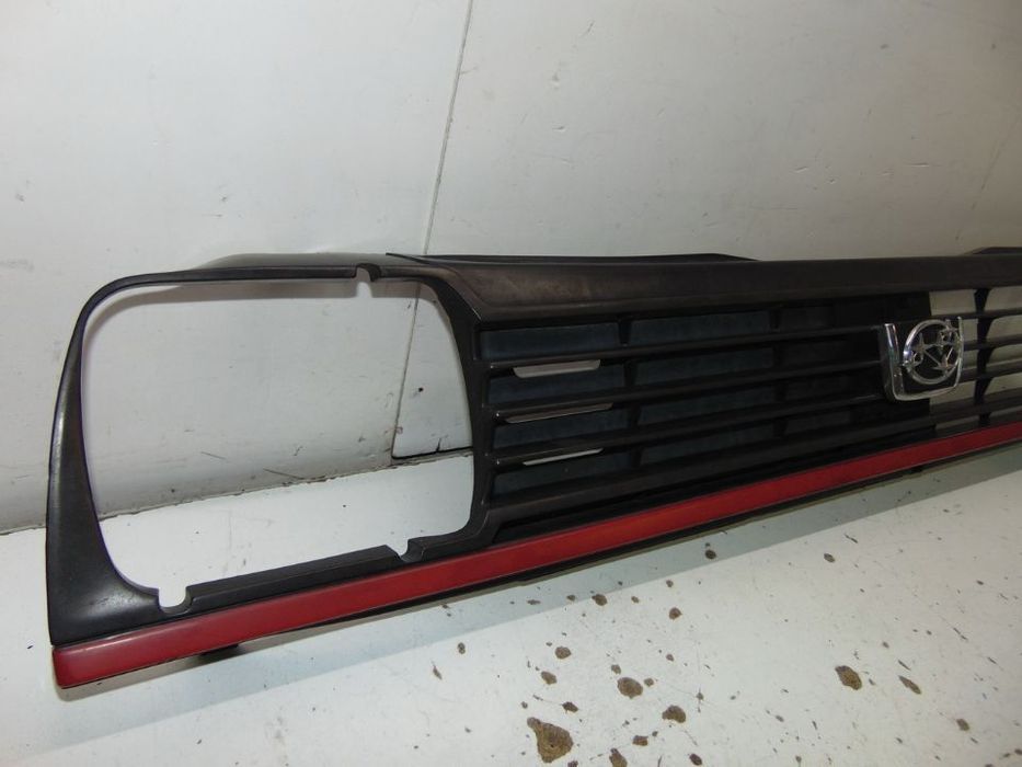 Subaru 700 grelha " nova de stock antigo