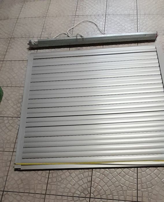 Estore Elétrico em alumínio em Bom Estado