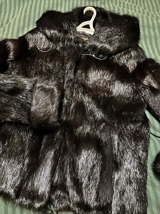 Шуба нутрия натуральная  б у  в отличном  состояние