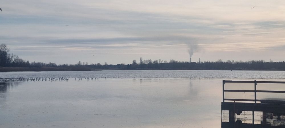 Козин Конча Заспа современный дом  с выходом на Днепр