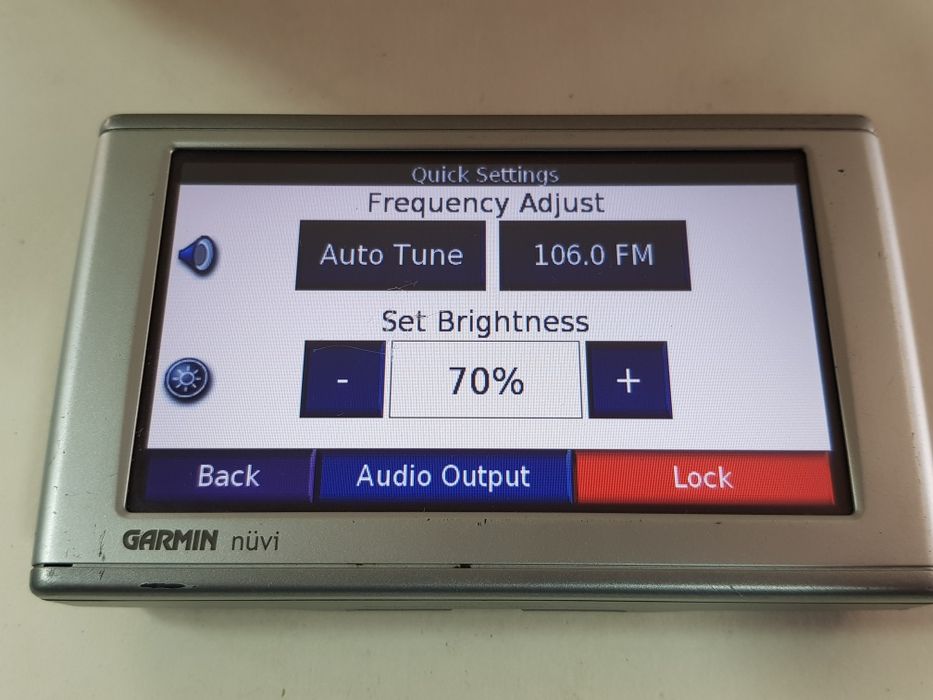 Навигатор Garmin Nuvi 660 FM