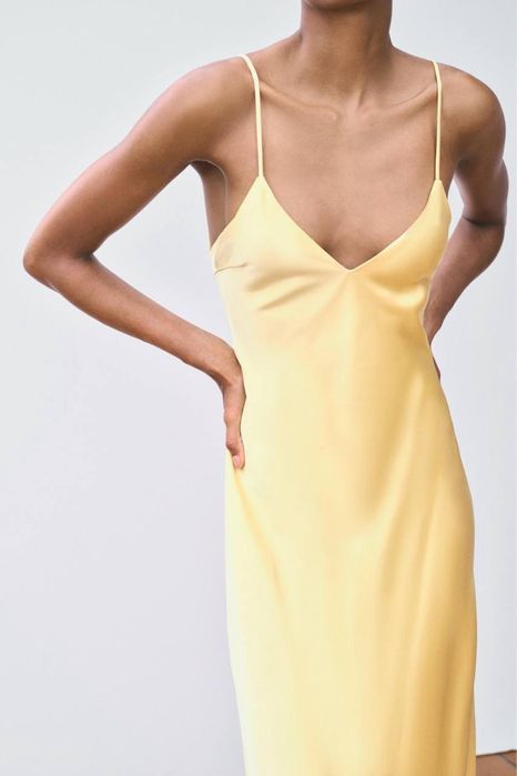 Чарівна сатинова сукня міді Zara з плетінням на спинці