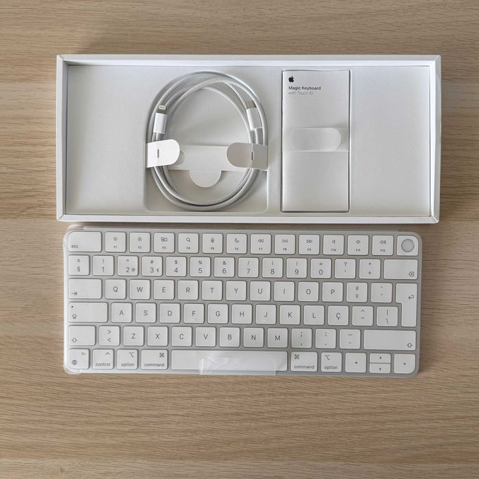 PACK Mac Mini M4 Base + Dock UGREEN + Magic Keyboard Touch ID447425212549713924