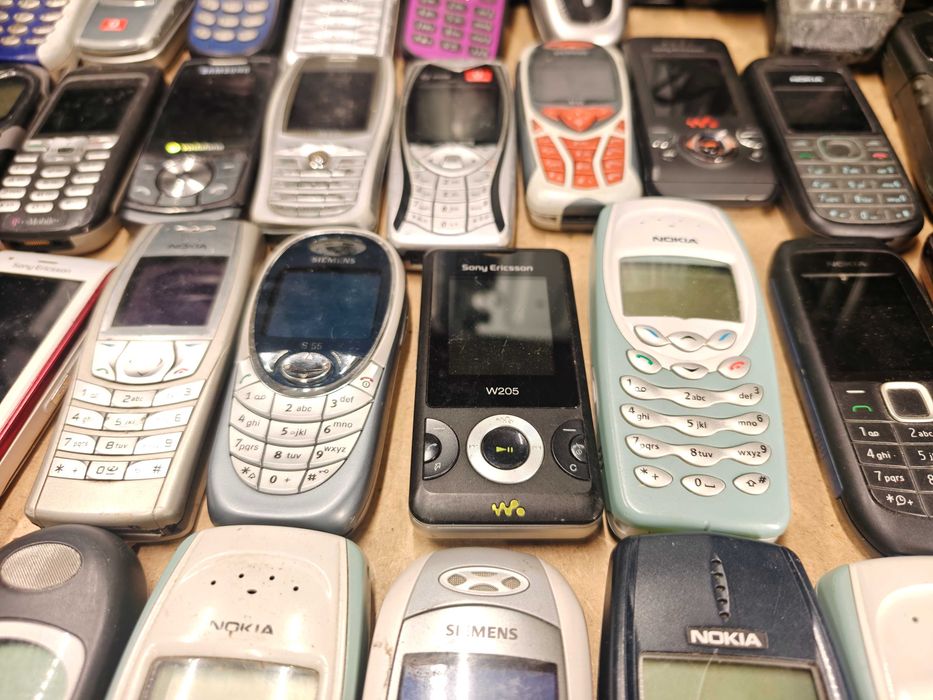 Zestaw 37 Telefonów Retro. Nokia Siemens Sony Ericsson. Klasyki GSM