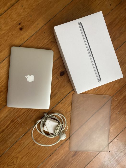 Macbook Pro 13” (2015)