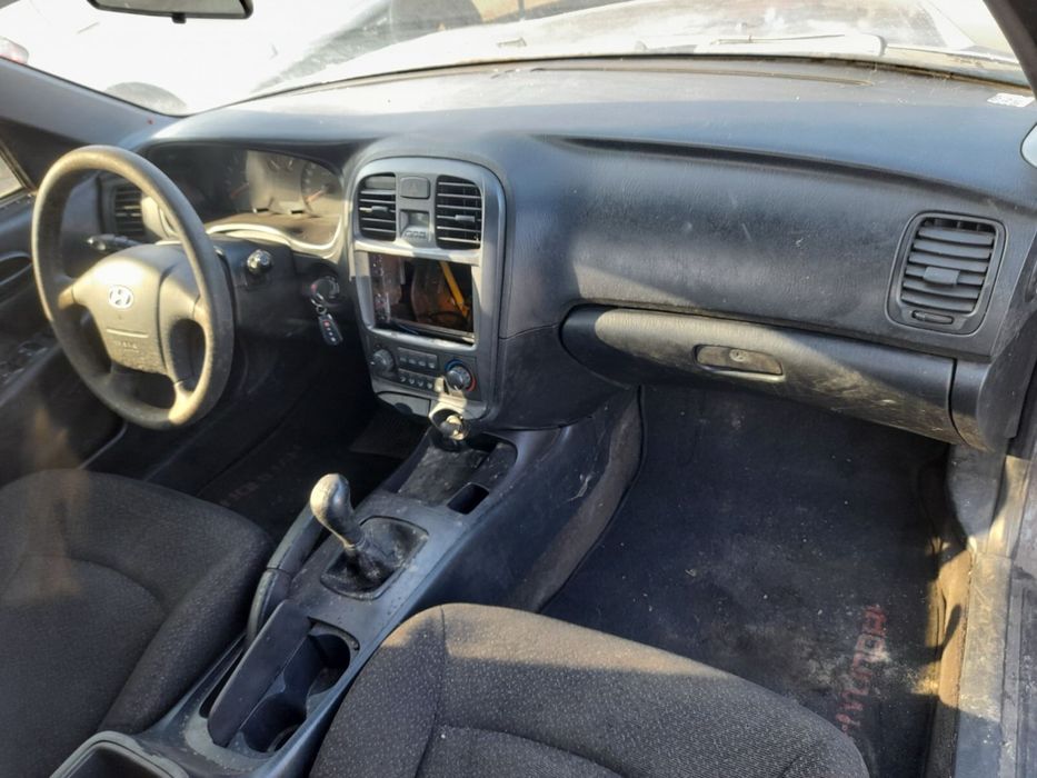 Разборка Hyndai Sonata 2004 рік 2.0 бензин