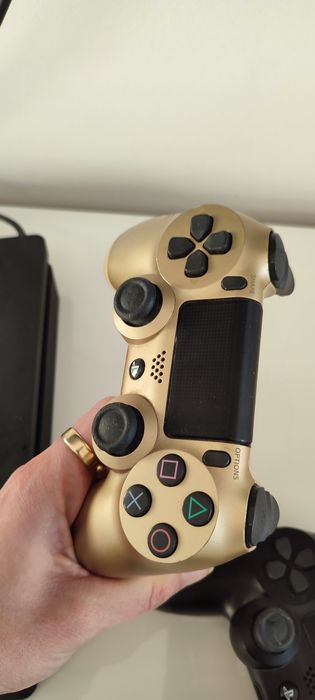 PS4 SONY CUCH-  2116b + 2 x pad czarny złoty