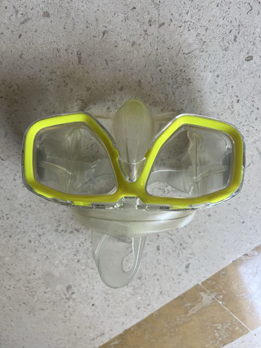 Equipamento de snorkeling