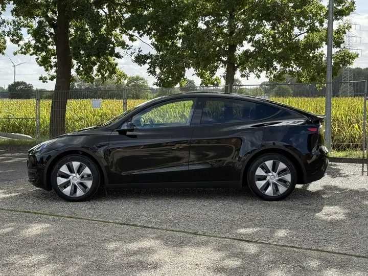 Tesla model Y 2022