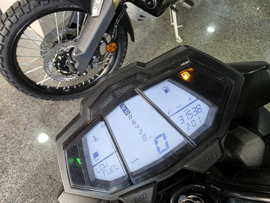 Yamaha MT-125 Revista e aprovada