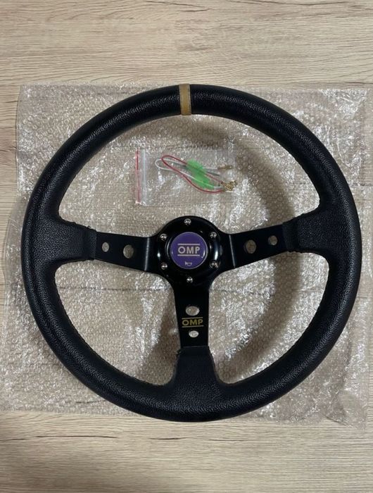 Volante desportivo OMP