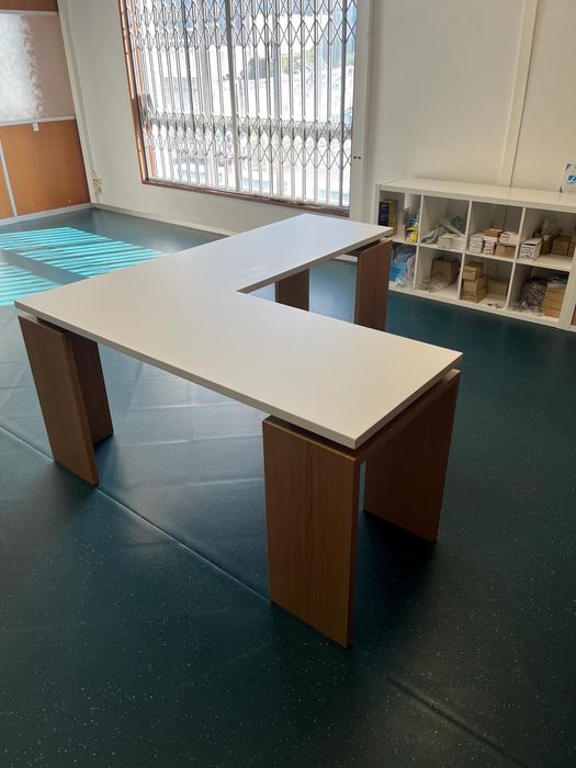 Mesa escritório branco lacado