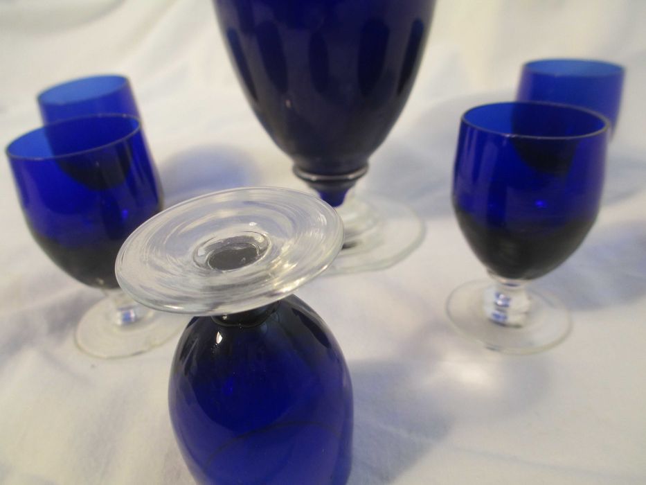Conjunto de servir licores em azul cobalto